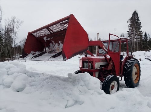 Fin traktor prefekt till gården