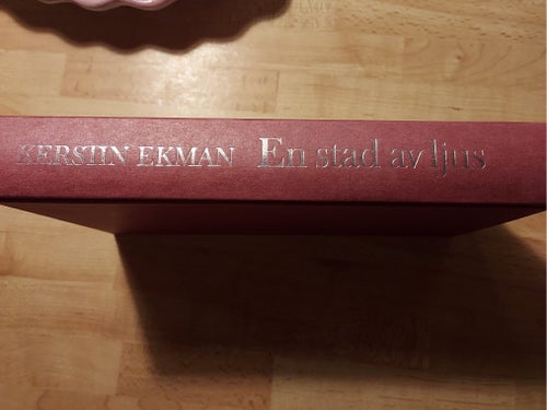 En stad av ljus - Kerstin Ekman från 1983 Inbunden