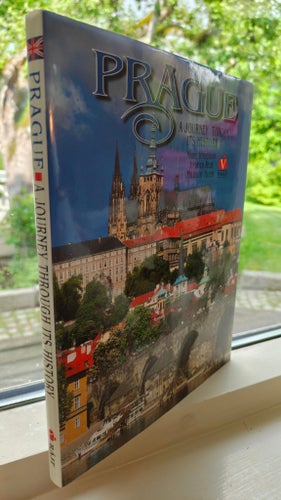 Prague: A Journey Through Its History av Marie Vitochova, Jindrich Kejr,