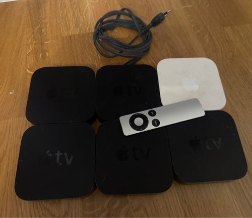 5 st Apple TV-enheter och fjärrkontroll router