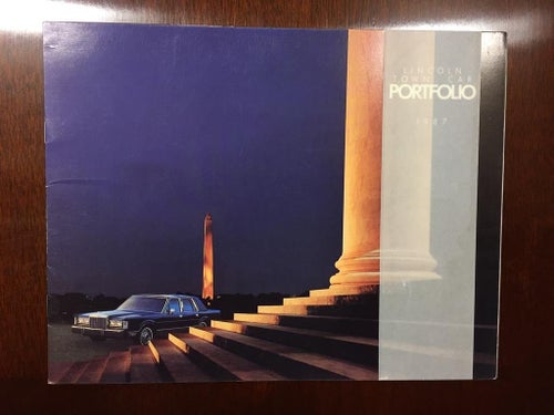 Försäljningsbroschyr Lincoln Town Car Portfolio 1987