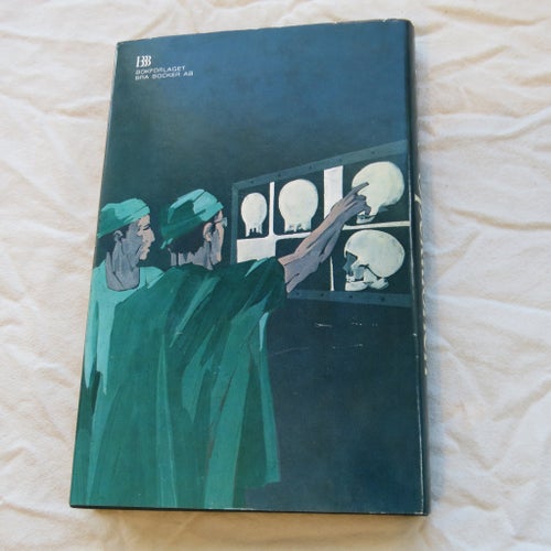 Operationen av A.Q. Mowbray, 1975