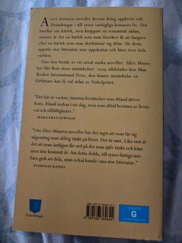 Nära hem - Alice Munro - Pocketutgåva - oläst