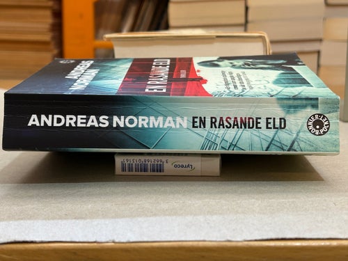En rasande eld av Andreas Norman, bok, Very good plus