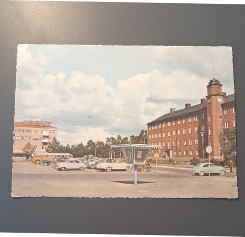 TROLLHÄTTAN SAABAR M.M. PÅ TORGET A6
