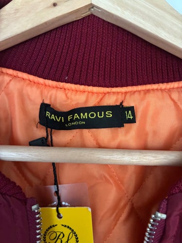 Ravi Famous vinröd jacka, storlek 14