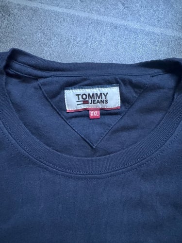 Tommy Jeans mörkblå t-shirt, storlek XXL