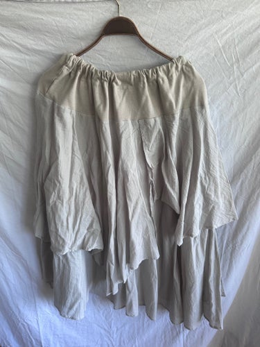 Olars Ulla beige kjol, storlek SHORT