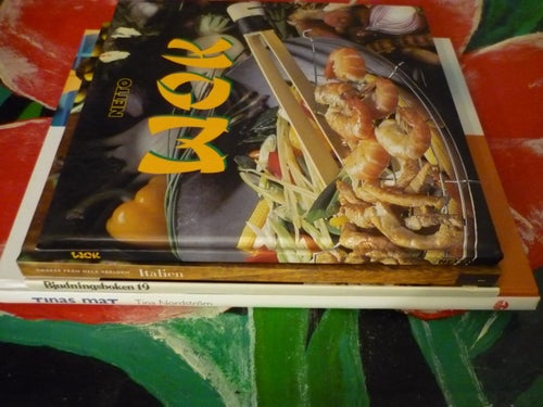 BOK, 4 STYCKEN KOKBÖCKER, TINAS MAT, BJUDNINGSBOKEN 19, WOK, SMAKER FRÅN HELA VÄ