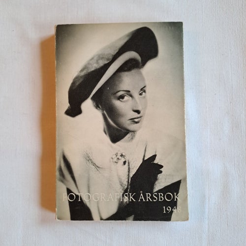 FOTOGRAFISK ÅRSBOK 1948