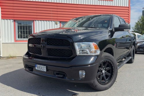 RAM 1500 Crew Cab V8 HEMI 4X4 CLASSIC DRAG KAMERA MOMSBIL