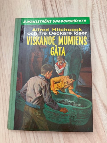 Tre deckare löser viskande mumiens gåta