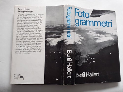 Bertil Hallert. Fotogrammetri. Bok, 1964. Med 3-D bilder + 3D-glasögon.