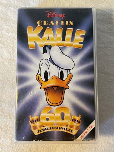 Grattis Kalle – 60 år jubileumsvideo (VHS, svenskt tal) – Disney samlarutgåva