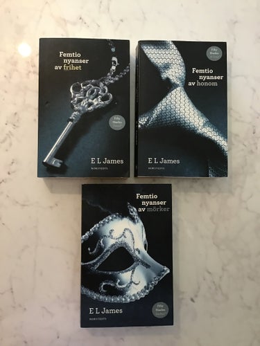 Femtio nyanser av frihet, Femtio nyanser av honom, Femtio nyanser av mörker av