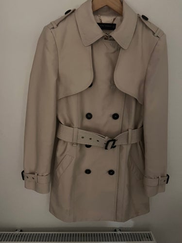 ZARA WOMAN beige trenchcoat, storlek M