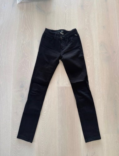 2 st Replay svarta jeans, storlek W26 L30