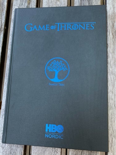 Ovanlig Game of Thrones Family Tree bok från HBO med klistermärken