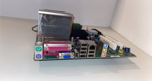Moderkort _ Clear Cube 965 GF med minne och cpu.
