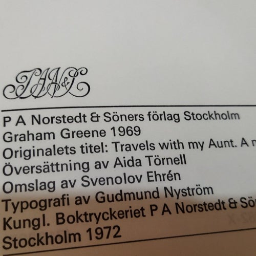 Resor med moster Augusta - Graham Greene. Bok. Very Fine plus