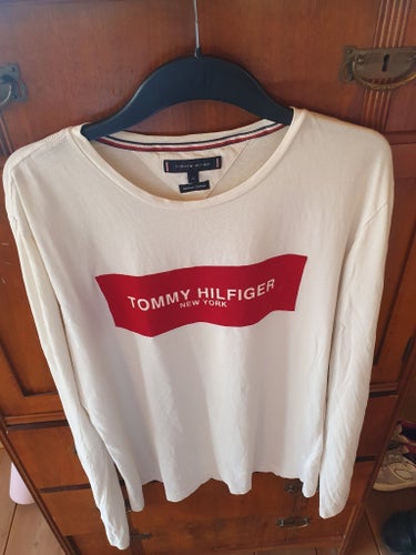 Tommy Hilfiger vit långärmad tröja, storlek XL