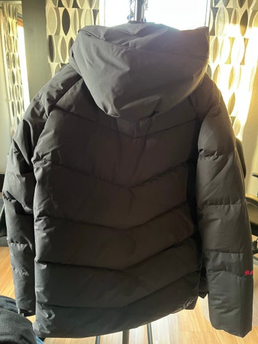 Áhkká svart jacka, storlek 38