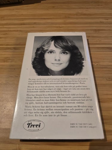 Kejsarvalsen – Maria Scherer (1980) – Inbunden med omslag av Lars Jaxvall