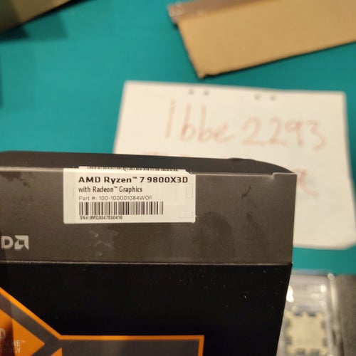 AMD Ryzen 7 9800X3D processor (förmodligen defekt)
