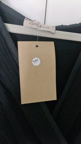 Jörlevik svart klänning omlottklänning ny