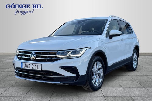 Volkswagen Tiguan eHybrid DSG 245hk Elegance Nyservad/ Drag/ Kamera/ ergoActive