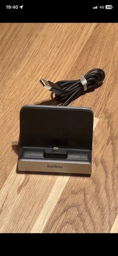 Belkin laddningsdocka med USB-kabel