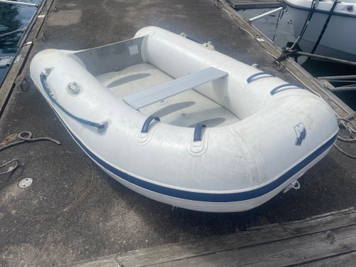 Mercury jolle för 3 +1 personer