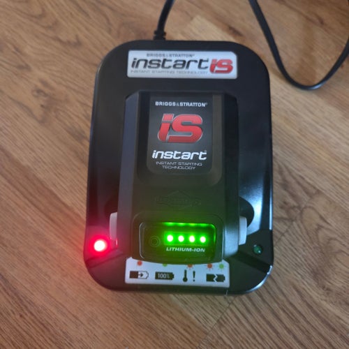 Briggs & Stratton InStart Batteri och Laddare