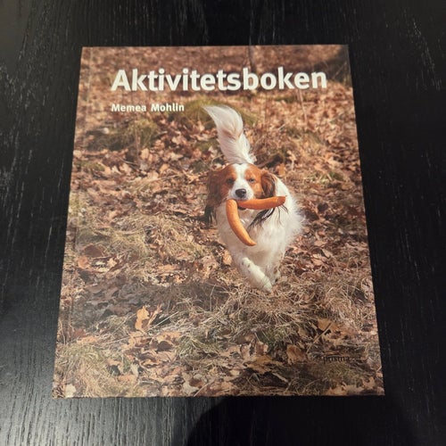 Aktivitetsboken av Memea Mohlin