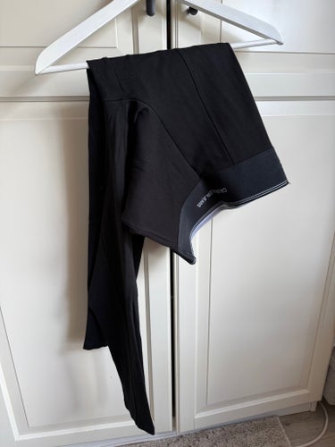 Calvin Klein Jeans svarta byxor/leggings, storlek XS