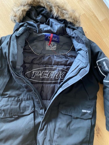 Peak Performance svart vinterjacka, storlek XL