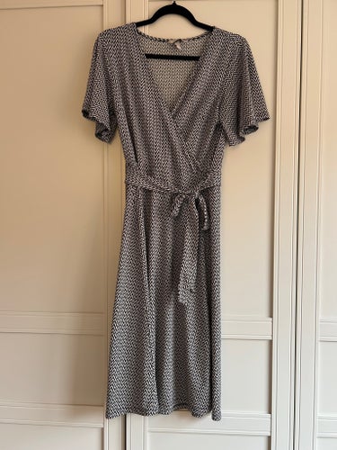 H&M svart-beige klänning, storlek S