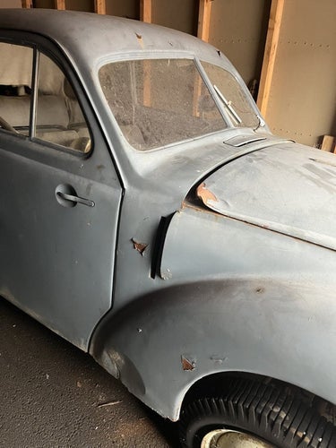 Veteran bil MINOR limousine 1949 år /Reparations objekt