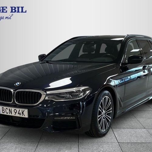 BMW 520d xDrive Touring M-Sport /Panorama /HUD /Drag /Komfortstolar