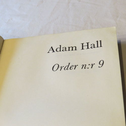 Order n:r 9 av Adam Hall