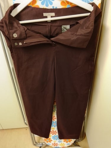 H&M mörkbruna byxor, storlek 36