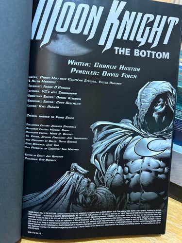 Moon Knight Vol. 1 The Bottom Charlie Huston, David Finch. Very Fine plus