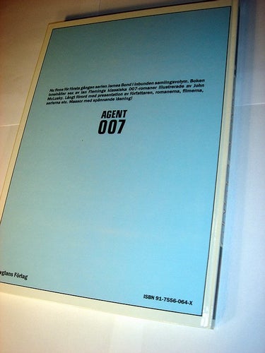 JAMES BOND 007 PRESENTBOK NY OLÄST IAN FLEMING