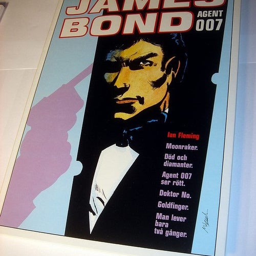JAMES BOND 007 PRESENTBOK NY OLÄST IAN FLEMING