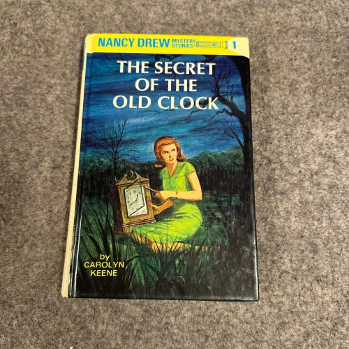 Carolyn Keene - Nancy Drew - The spirit of the old clock