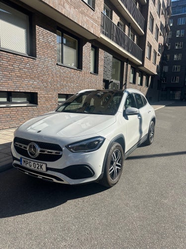 Mercedes GLA 220 D -21