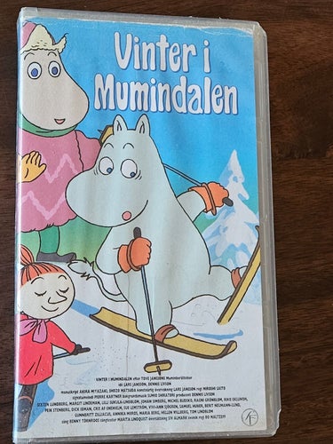 VINTER I MUMINDALEN - SVENSK TAL. (VHS)