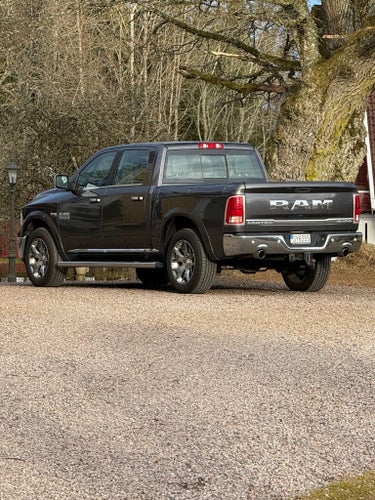 Dodge RAM 1500 Limited Crew Cab 5.7 V8 HEMI 4x4 TorqueFlite