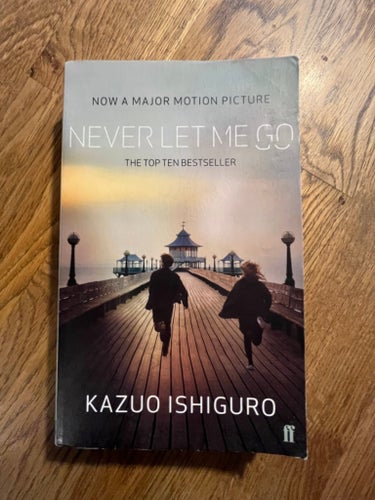 Never Let Me Go av Kazuo Ishiguro, 2010
