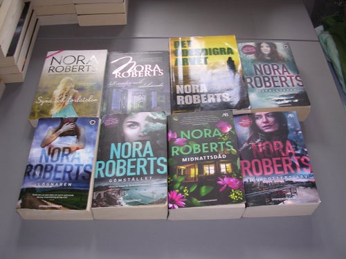 Spänning Sommar-Höstläsning Nora Roberts Pocket 8 st